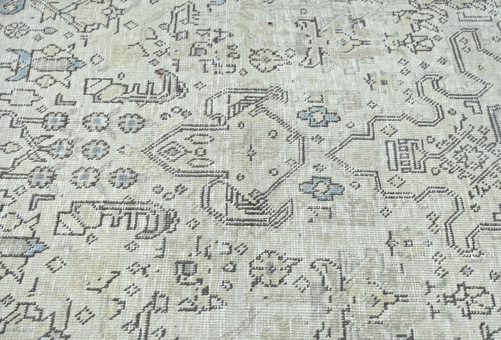 Antique Muted Beige Floral 7X10 Distressed Vintage Oriental Rug - 6