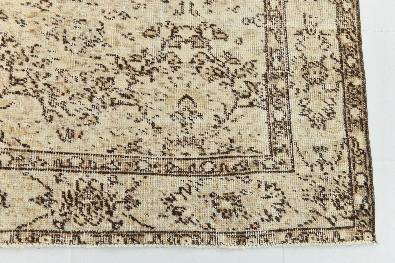 5'4'' x 9'3'' Unique Handmade Vintage Rug - 21761 - 15