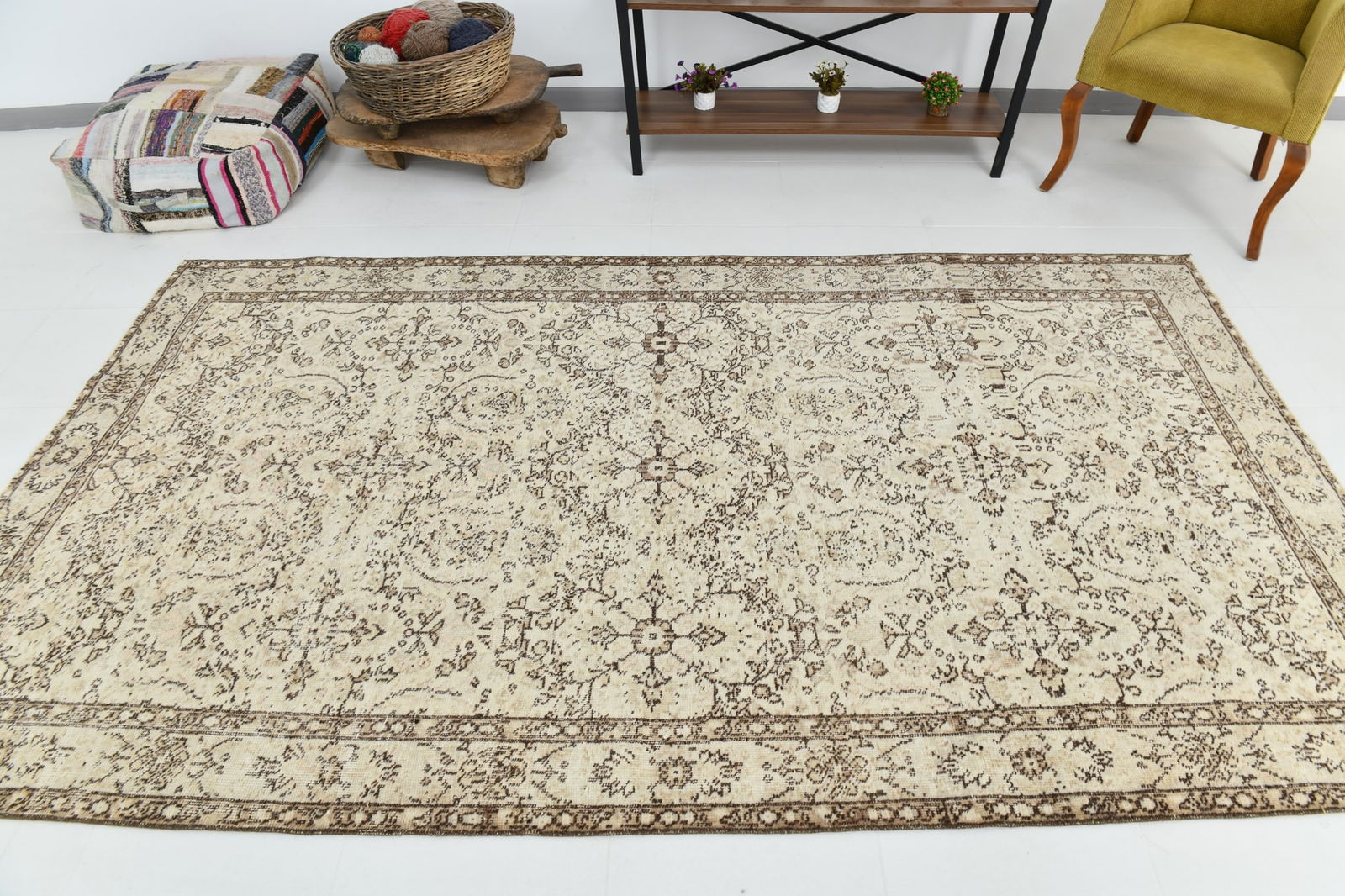 5'4'' x 9'3'' Unique Handmade Vintage Rug - 21761 - 3
