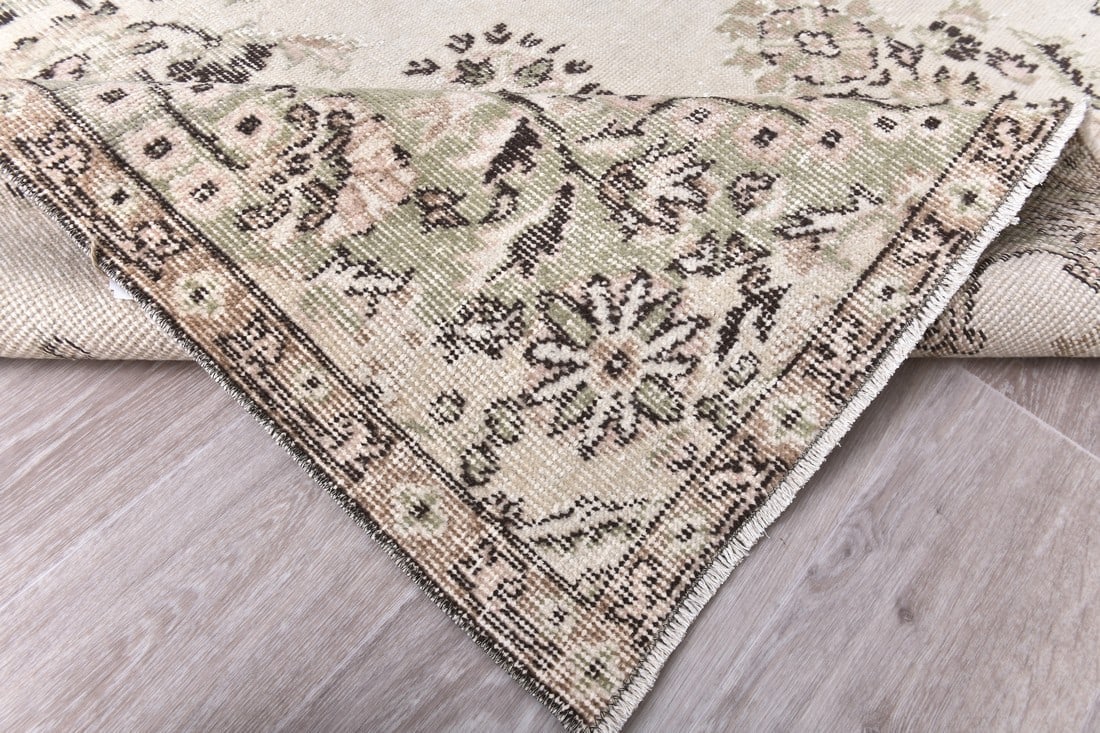 6'5'' x 9'11'' Handmade Vintage Wool Rug - 240649 - 12