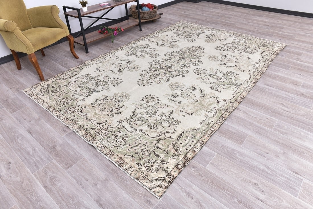 6'5'' x 9'11'' Handmade Vintage Wool Rug - 240649 - 2