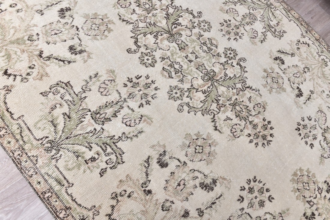 6'5'' x 9'11'' Handmade Vintage Wool Rug - 240649 - 4