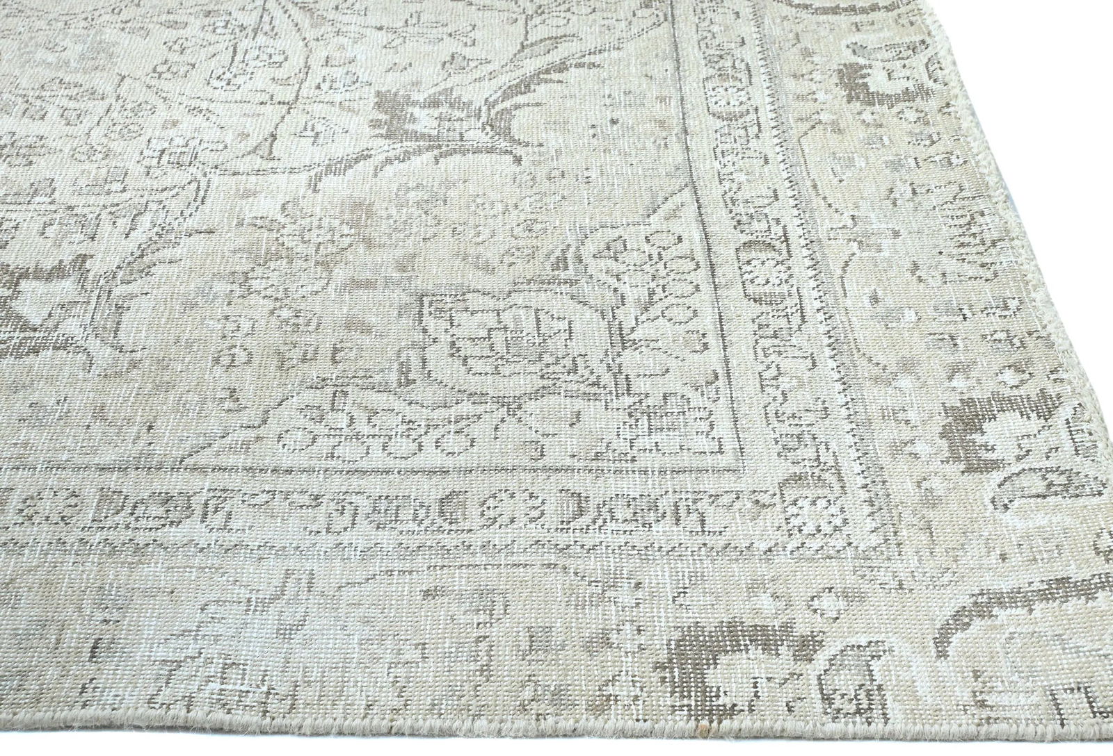 Antique Muted Beige Floral 6X10 Distressed Vintage Oriental Rug - 8