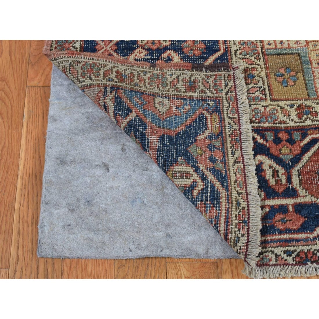 Daisy White, Antique Persian Serapi Heriz, Hand Knotted, Pure Wool Rug - 4