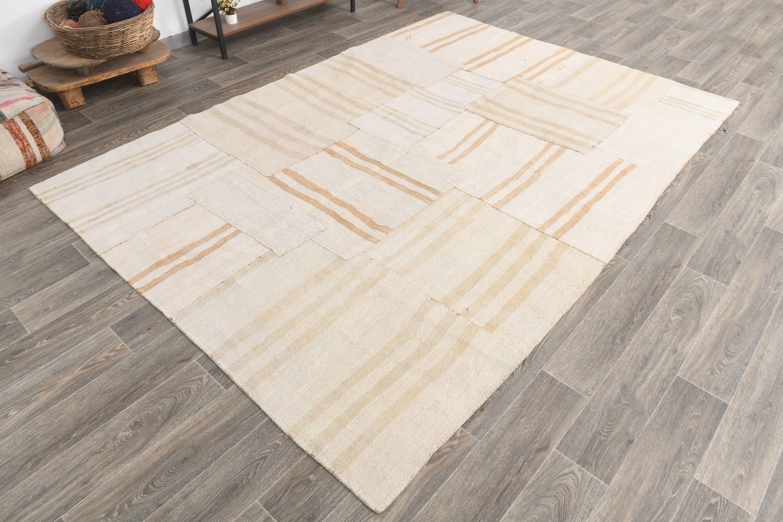 6'11'' x 10'0'' Handmade Vintage Wool Rug - 2030 - 4