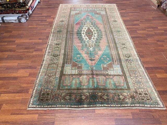 Antique Turkish Geometric Ruf-3987: Title:Antique Turkish Geometric Ruf-3987Description:Beautiful antique Turkish geometric village rug from central turkey, size 5 ft by 9 ft. 6 inches, circa 1930, excellent condition with agood pile