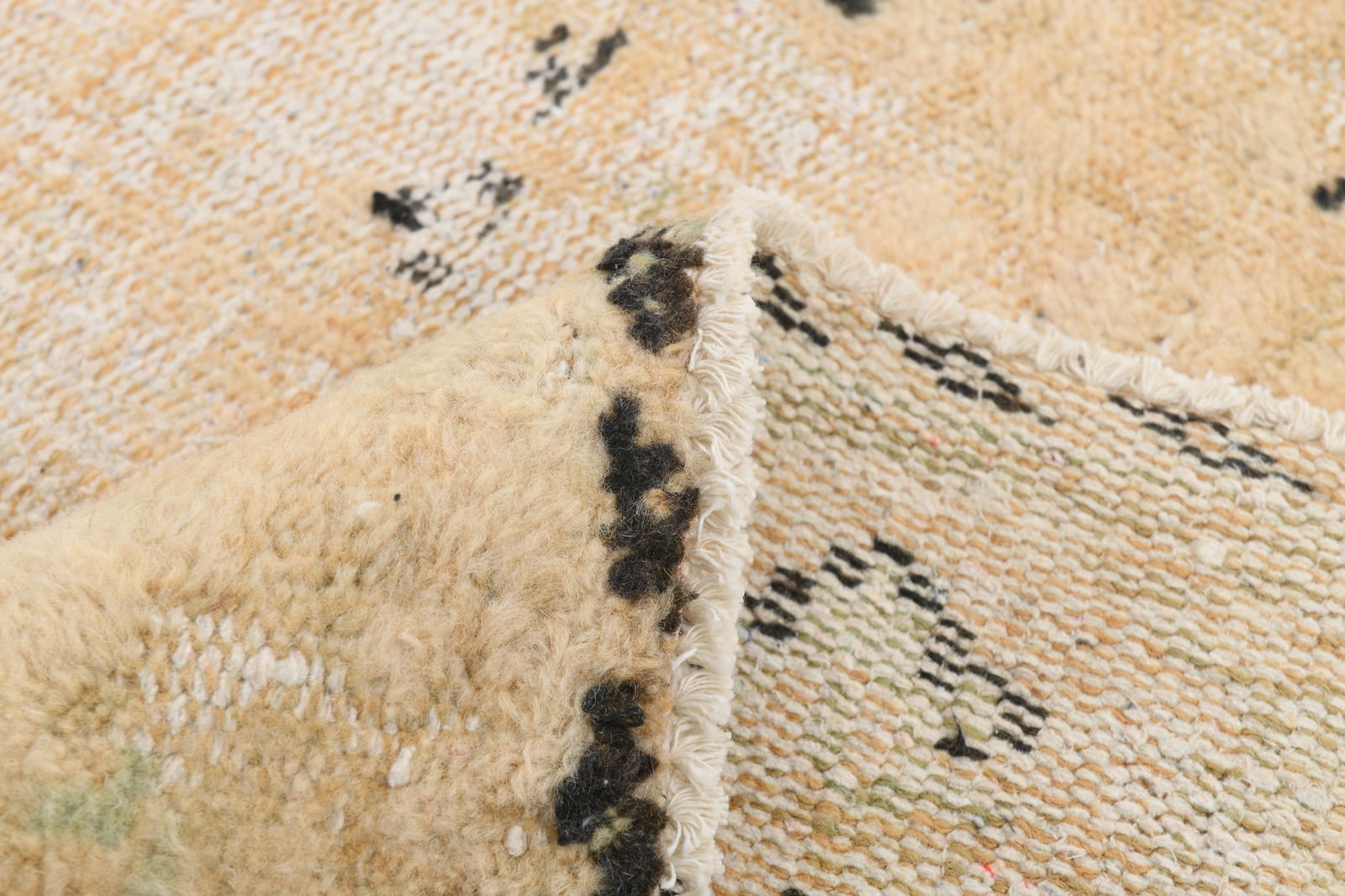 5'5'' x 8'3'' Handmade Vintage Wool Rug - 4984 - 16