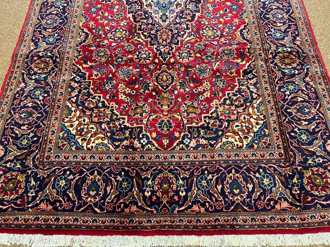 Hand-Knotted Persian Kashan Red Semi-Antique 1970s Oriental Area Rug Carpet 6'4" x 10'9" - 3