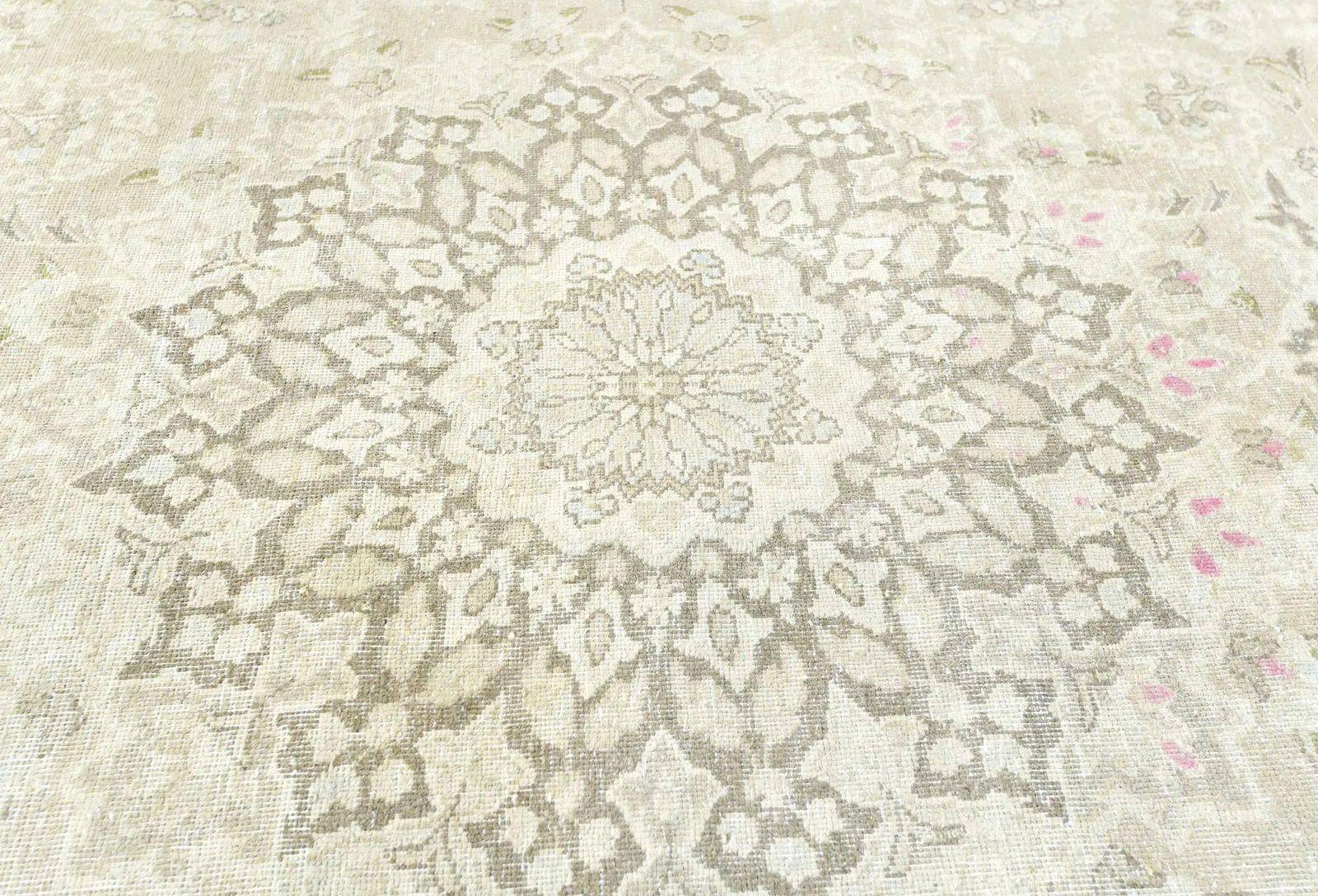 Muted Beige Floral 8X11 Distressed Vintage Oriental Rug - 5