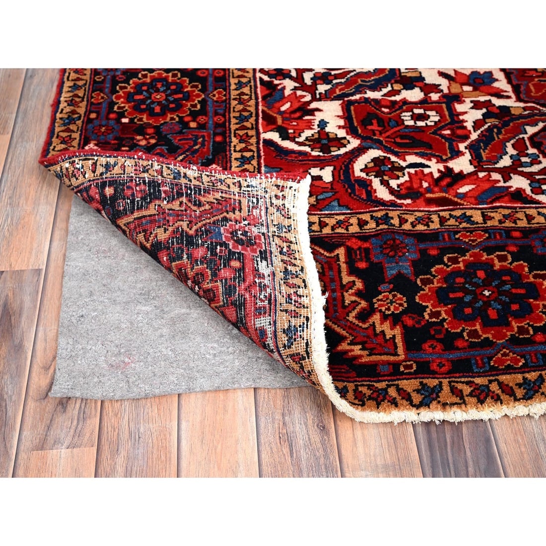 Red Hand Knotted Zoroastrian Antique Natural Wool Heris Oriental Rug - 4