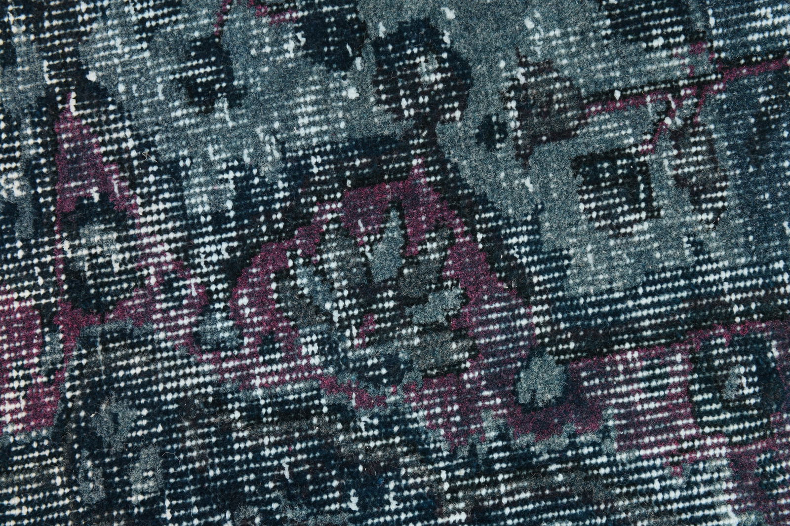 5'5'' x 9'2'' Turkish Vintage Runner Rug - 1955 - 12