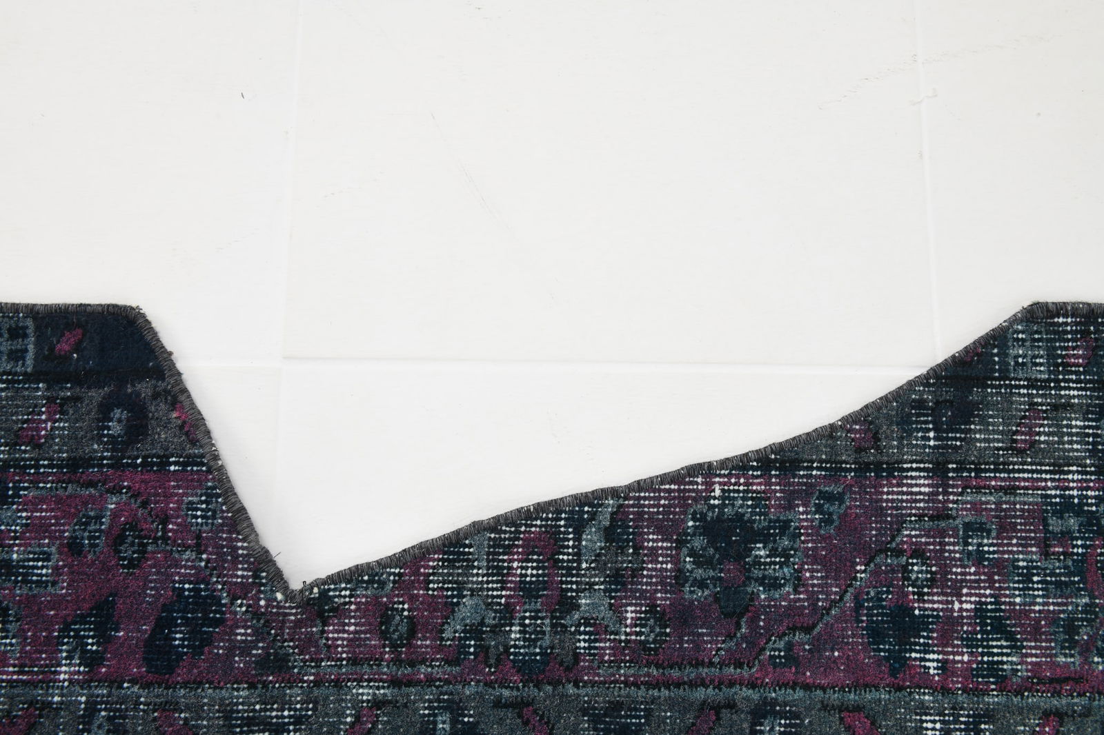 5'5'' x 9'2'' Turkish Vintage Runner Rug - 1955 - 9