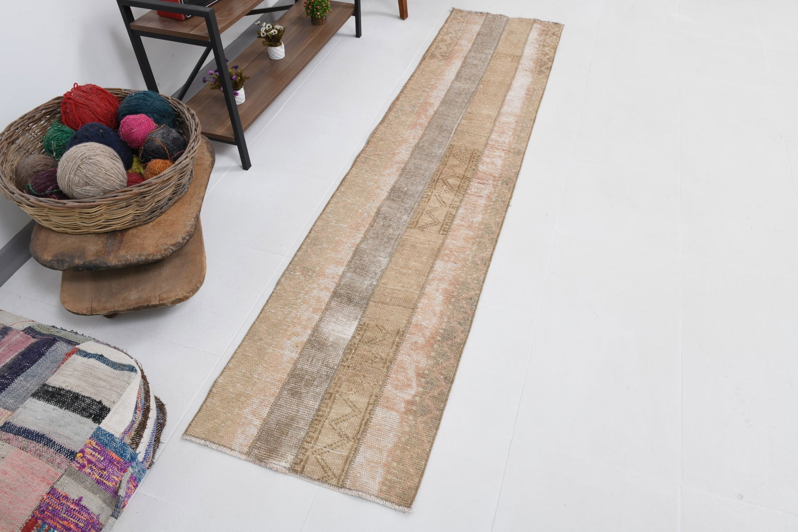 1'11'' x 8'6'' Handmade Vintage Wool Rug - 21349 - 7