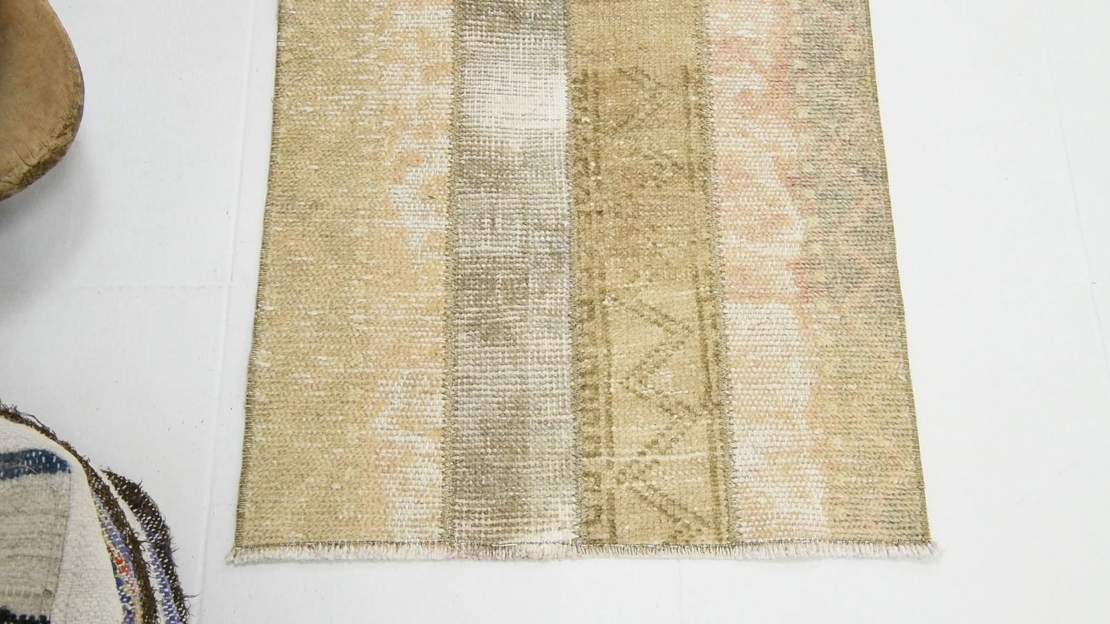 1'11'' x 8'6'' Handmade Vintage Wool Rug - 21349 - 9