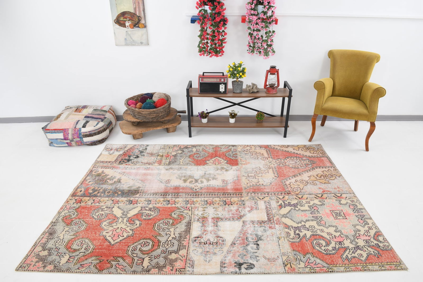 5'8'' x 8'0'' Handmade Vintage Wool Patchwork Rug - 622 - 5