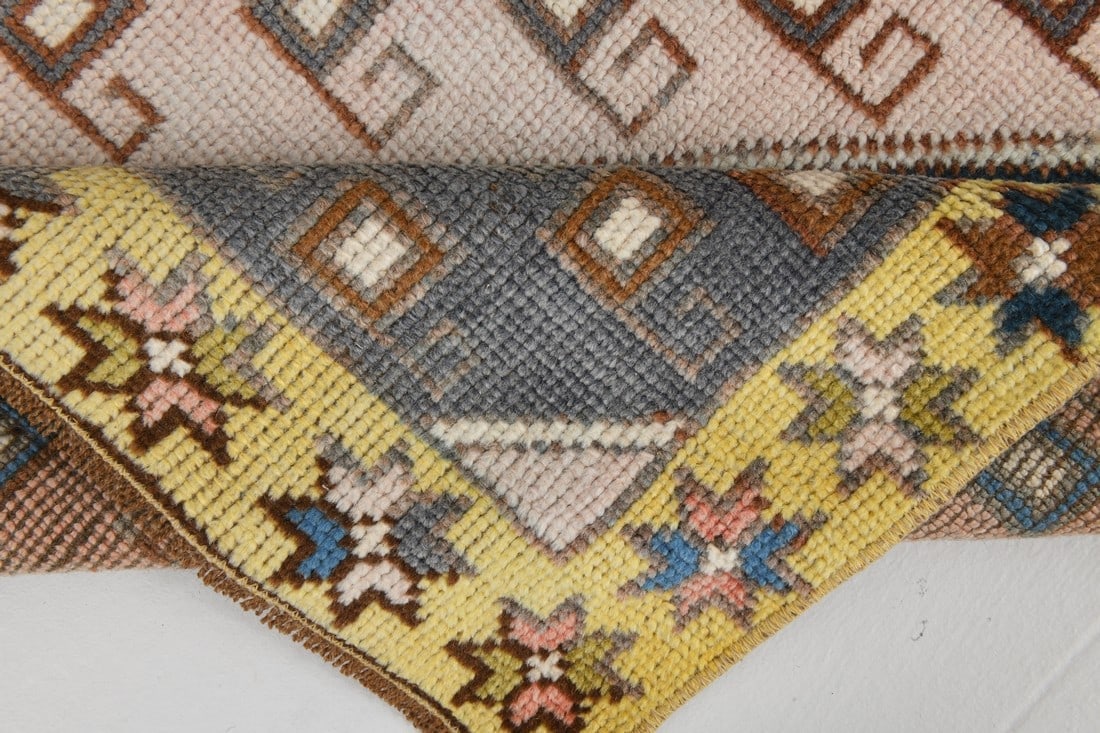 2'6'' x 9'1'' Turkish Vintage Runner Rug - 24767 - 19