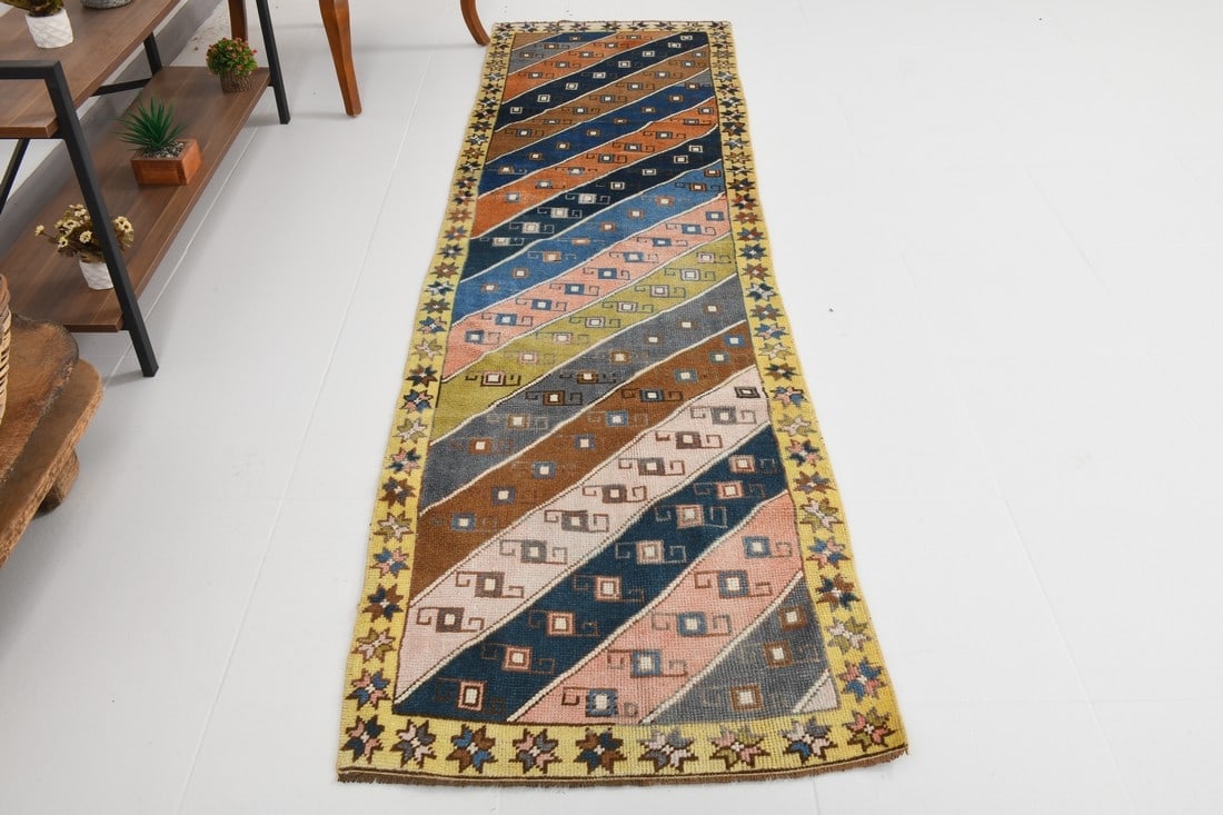 2'6'' x 9'1'' Turkish Vintage Runner Rug - 24767 - 4