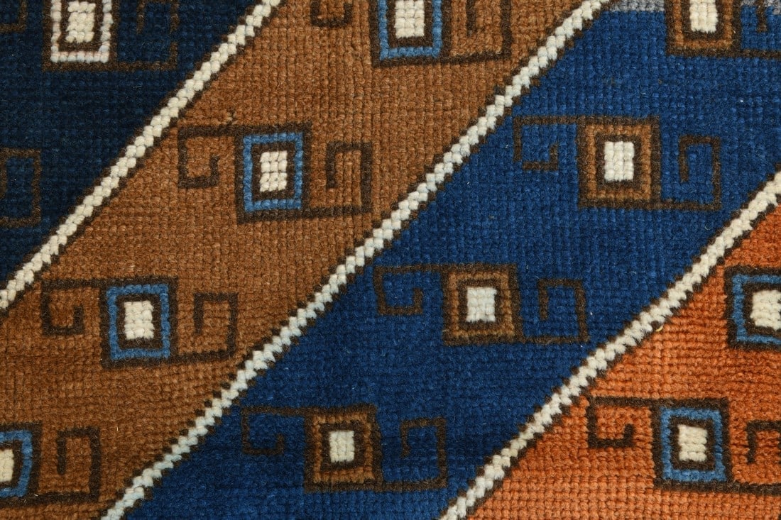 2'6'' x 9'1'' Turkish Vintage Runner Rug - 24767 - 9