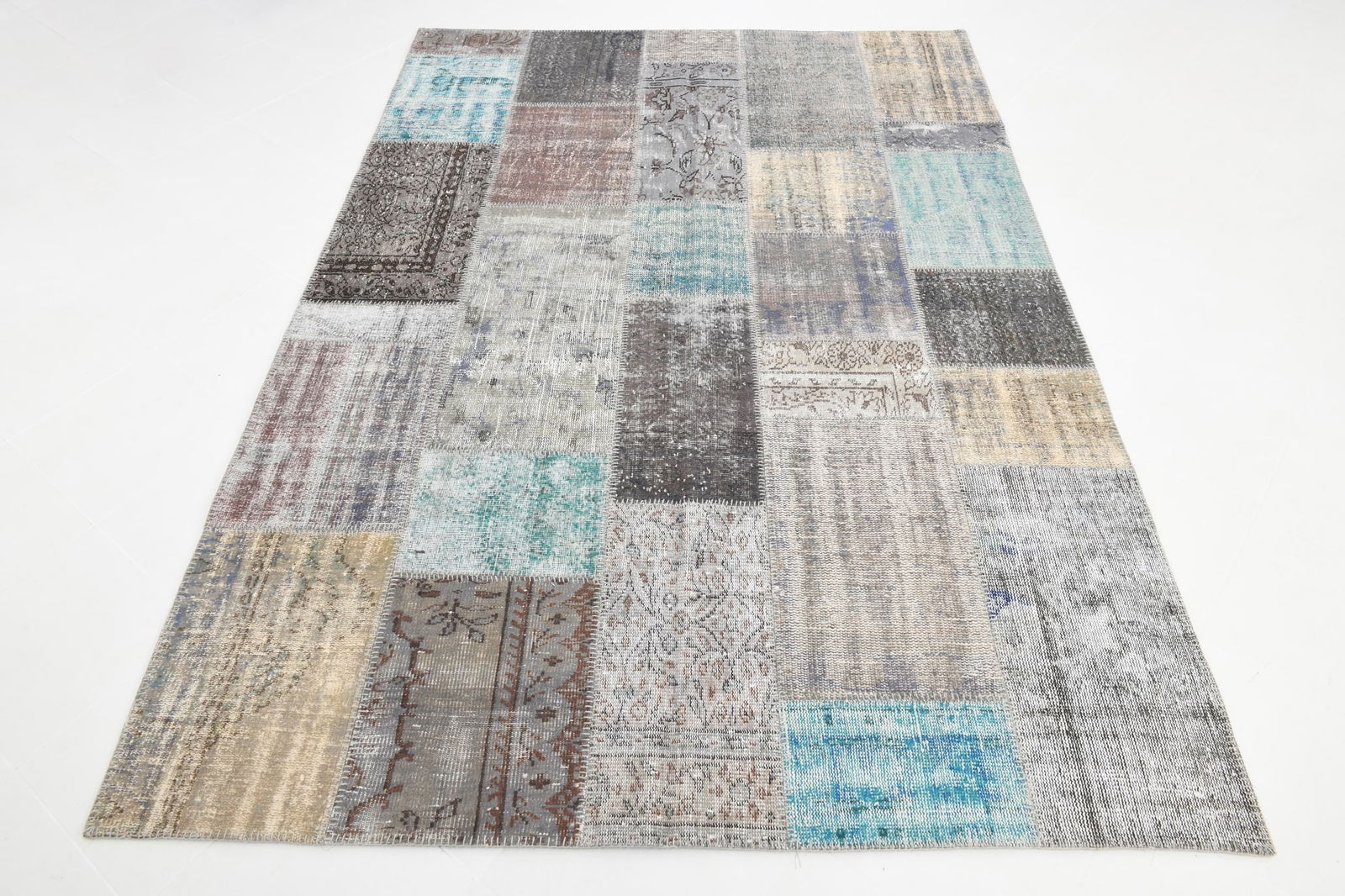 6'10'' x 9'11'' Handmade Vintage Wool Patchwork Rug - 285 - 2