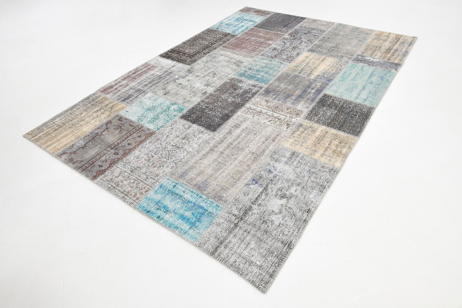 6'10'' x 9'11'' Handmade Vintage Wool Patchwork Rug - 285 - 3