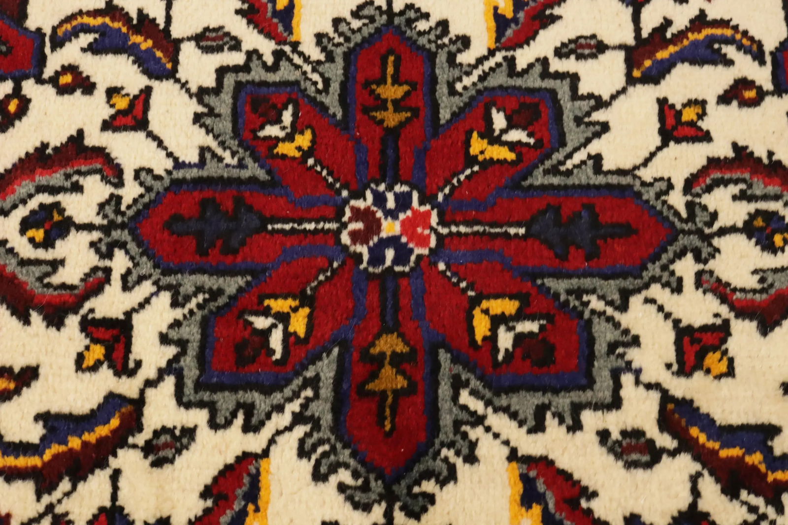 Vintage Cream Tribal 2X3 Heriz Persian Rug - 6