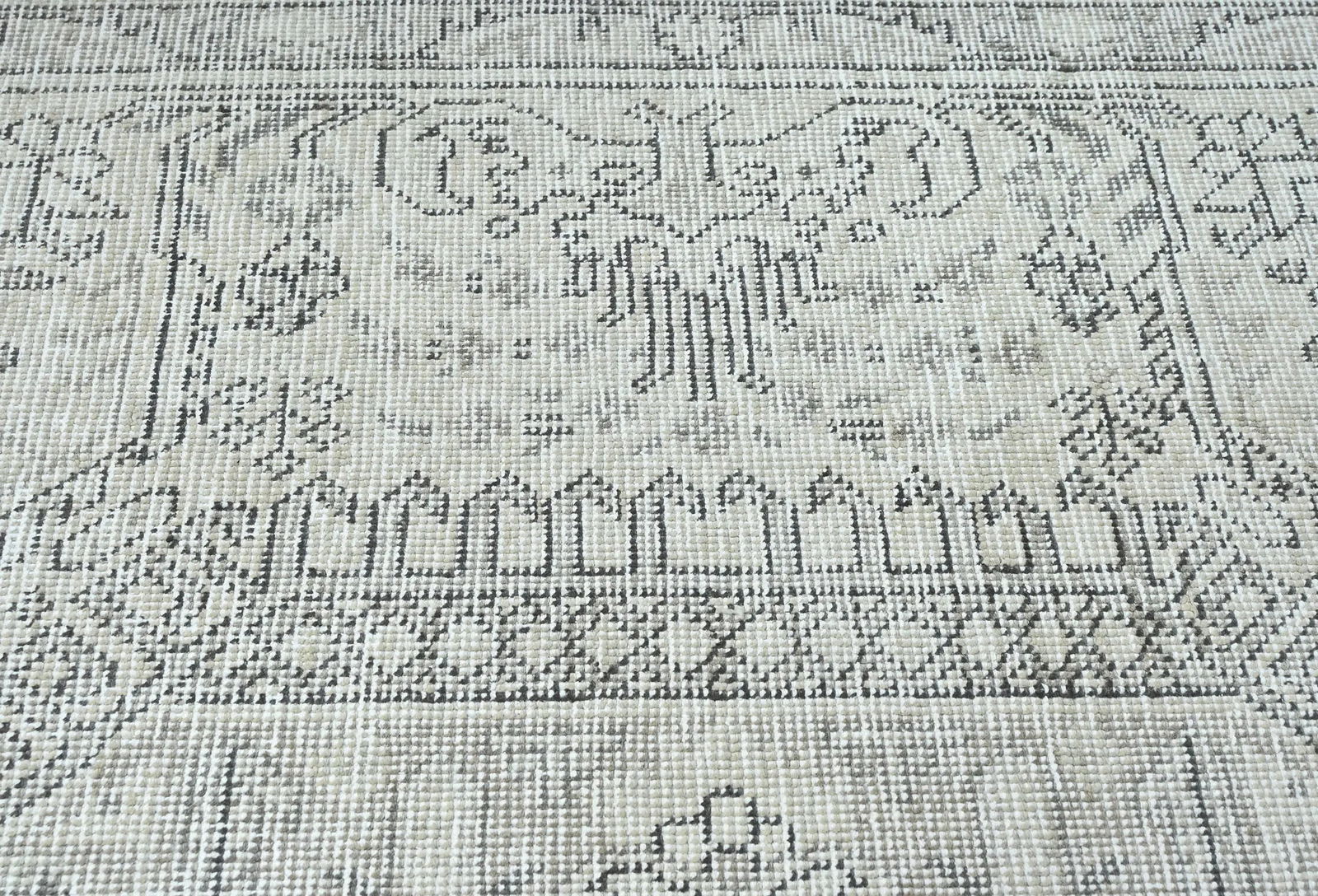 Antique Muted Beige Floral 6X9 Distressed Vintage Oriental Rug - 6