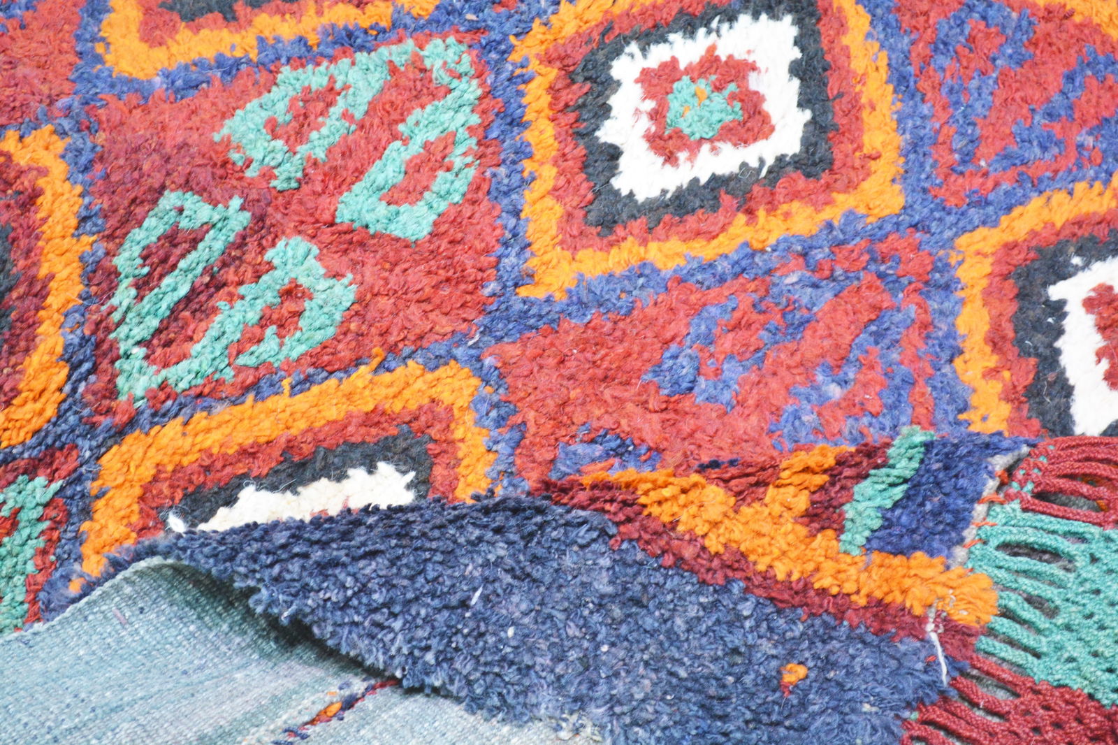 HAND KNOTTED WOOL ANTIQUES RUG - 4