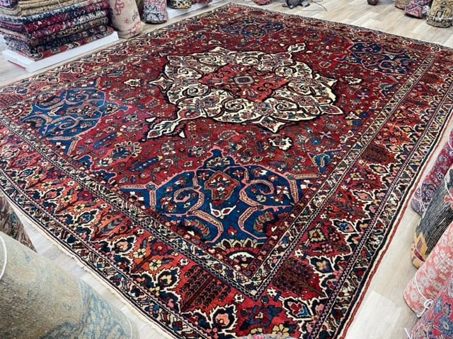Antique large size Persian Bakhtiari Rug-3851 - 3