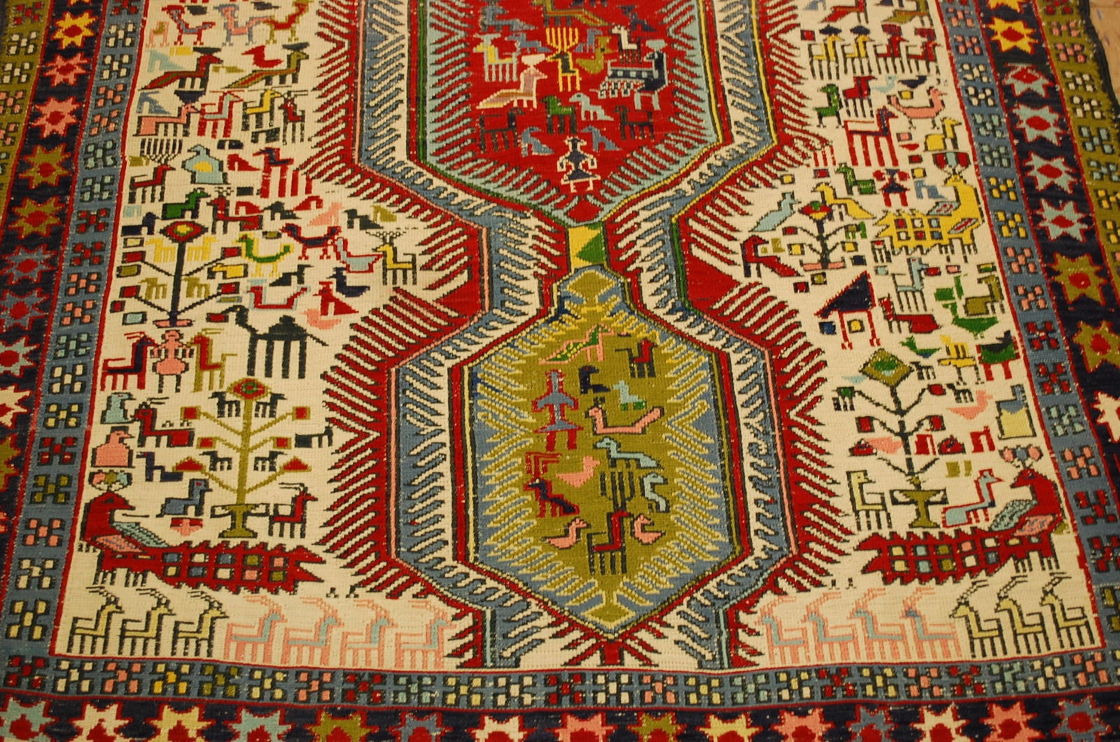 CAUCASIAN SOUMAK RUG 3.9x9.3 - 2