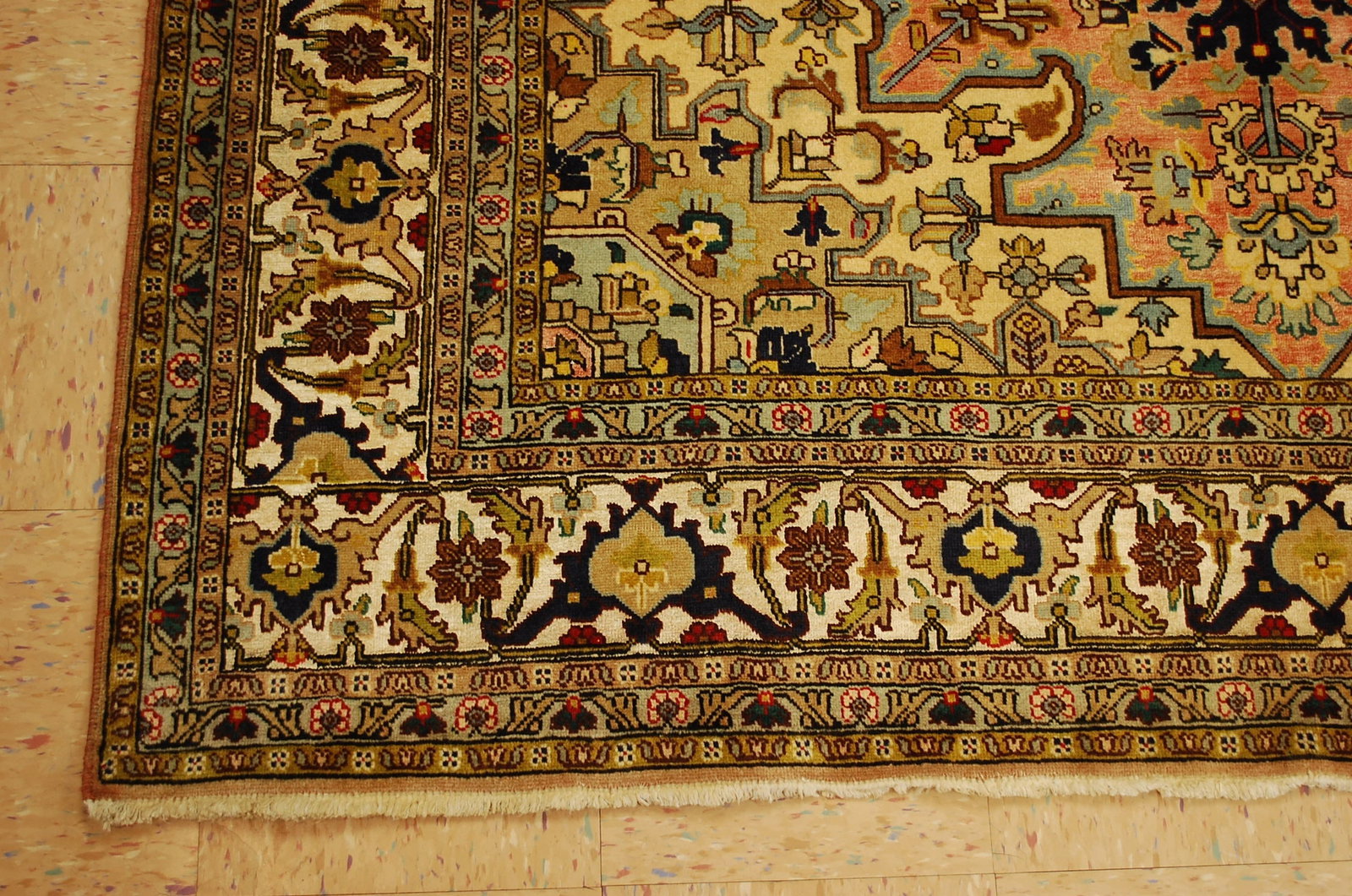 CAUCASIAN RUG 6.6x9.7 - 6