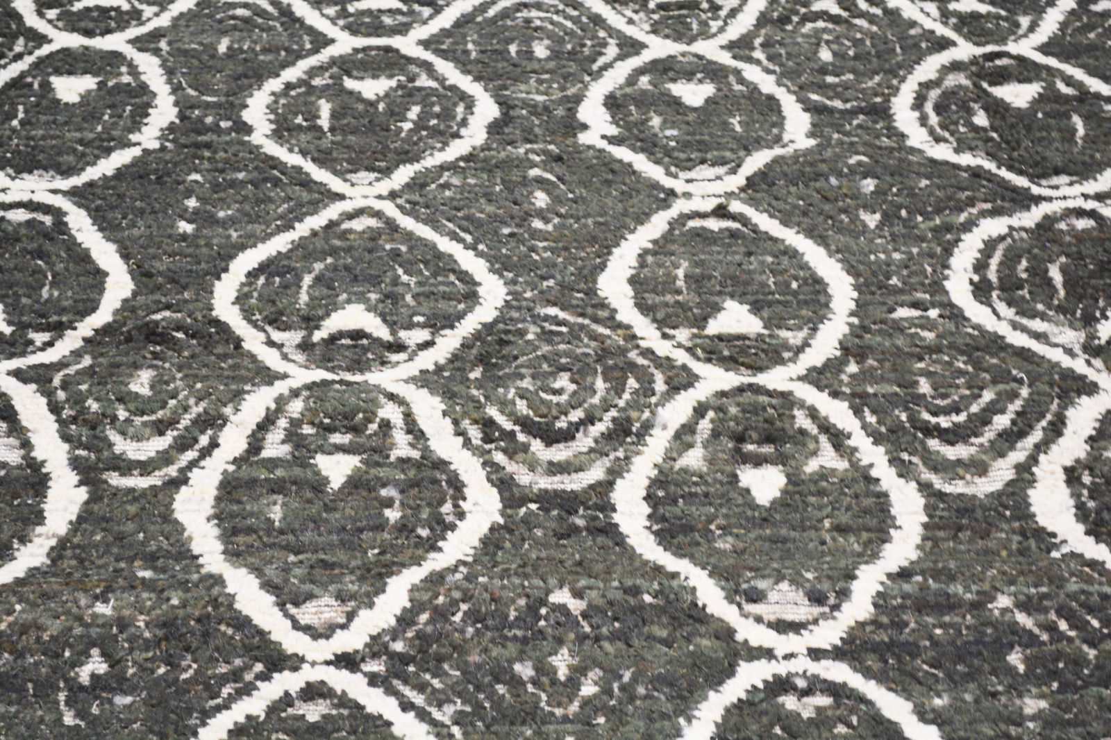 HAND KNOTTED WOOL SHEBA RUG - 3