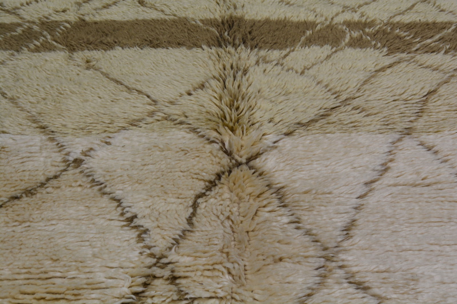 HAND KNOTTED WOOL MOROCCAN RUG - 3