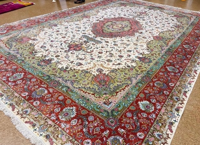Fine Persian Large silk and wool Tabriz Rug-4815 - 2