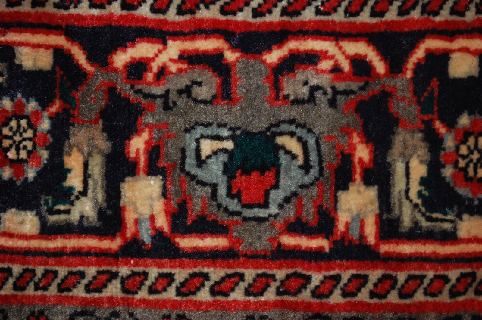 Persian BEJAR RUG 3'8" x 4'10" - 10
