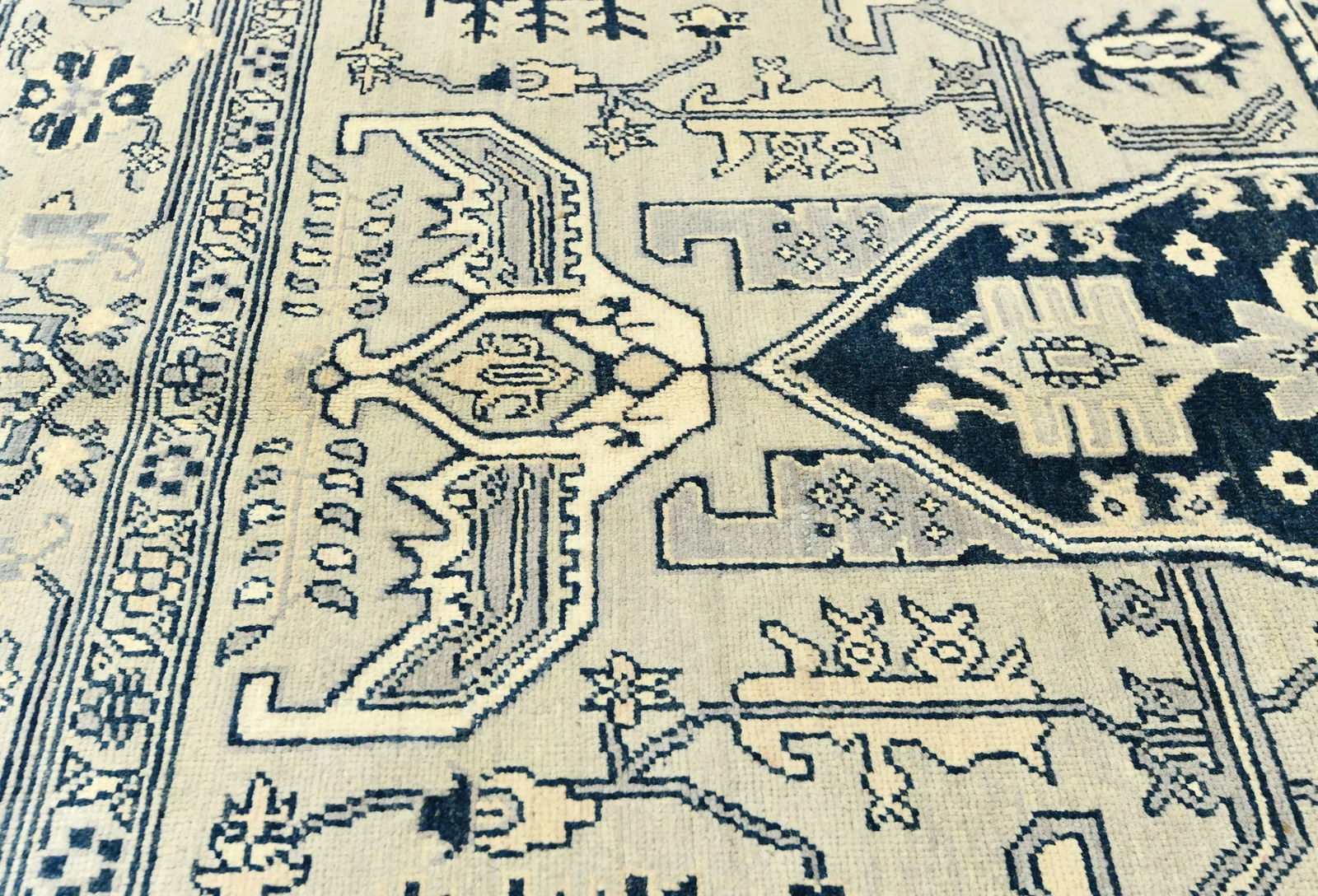 Greige Tribal Geometric 6X9 Heriz Serapi Oriental Rug - 6