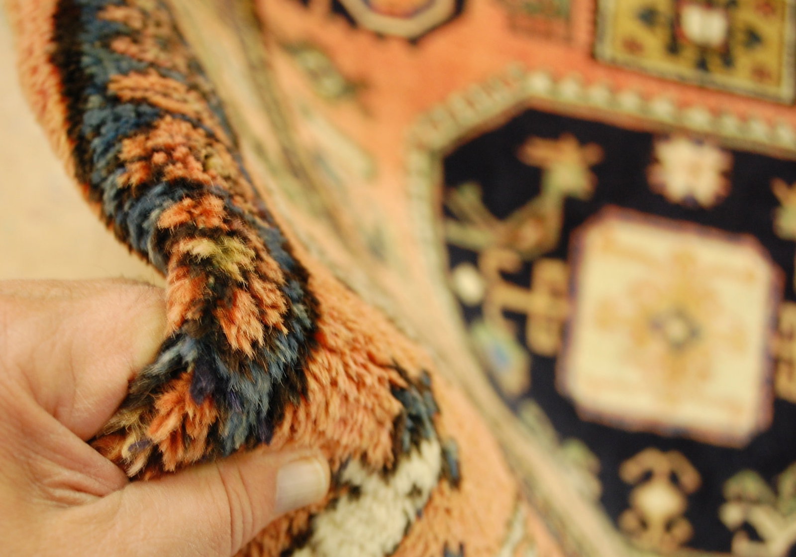 CAUCASIAN RUG 5.7 X 8.10 - 10