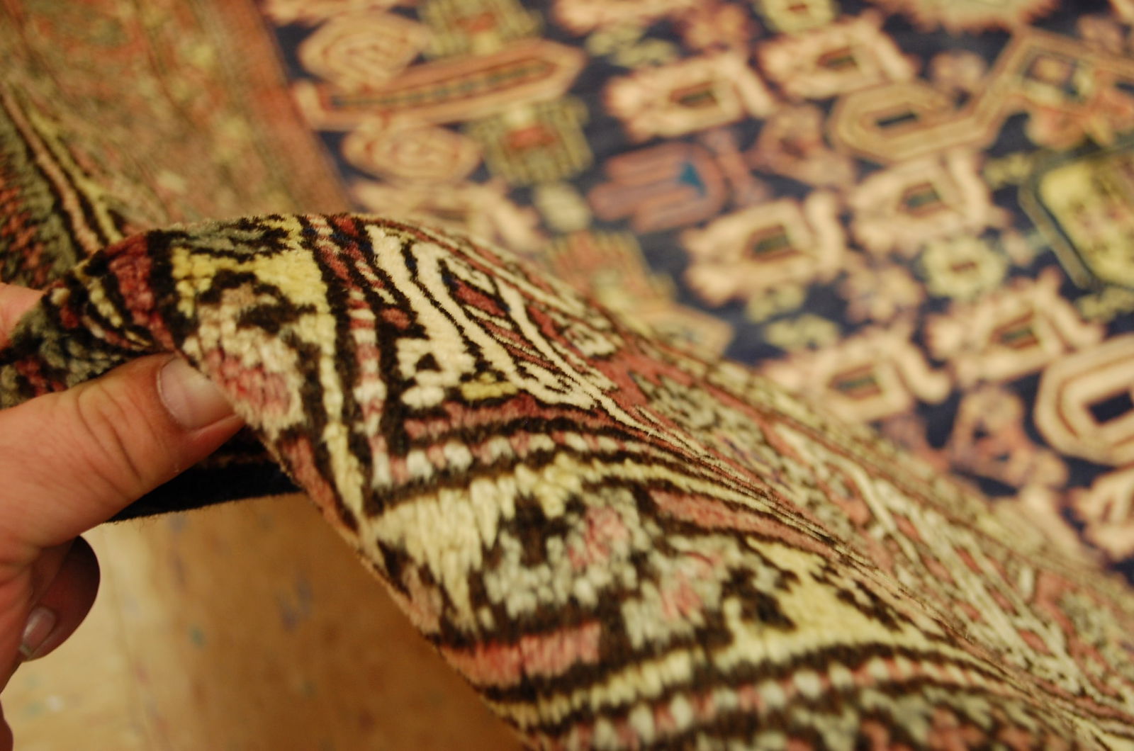 CAUCASIAN SHIRVAN RUG 5.5x8.10 - 10