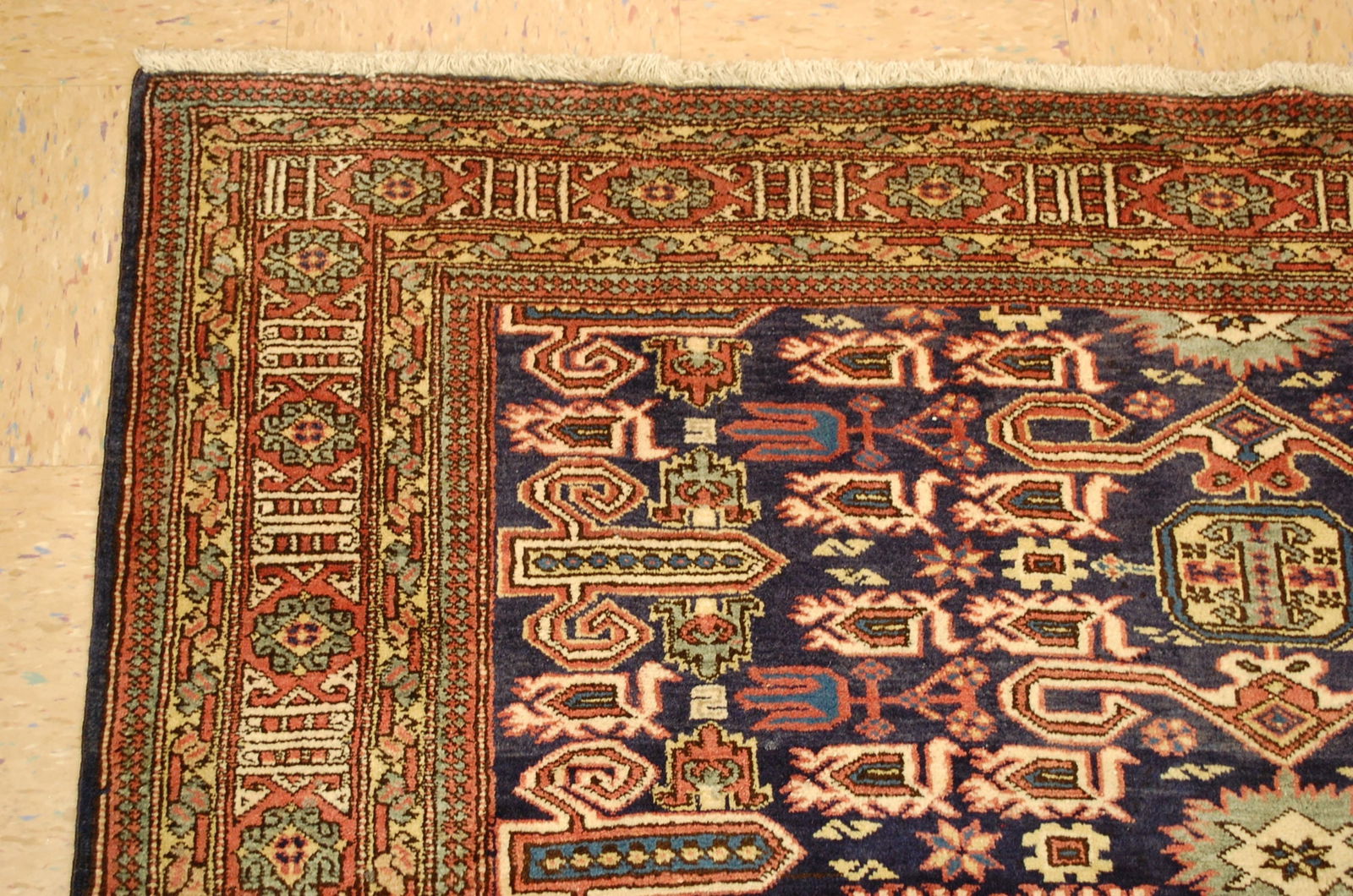CAUCASIAN SHIRVAN RUG 5.5x8.10 - 7
