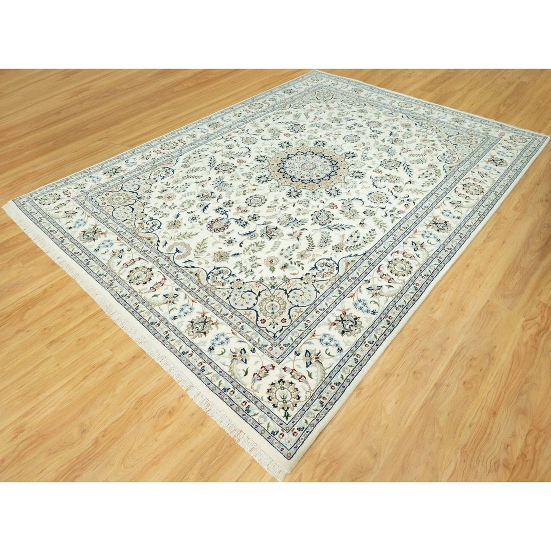 Huron White Hand Knotted Nain Large Medallion Design Wool Oriental Rug - 3