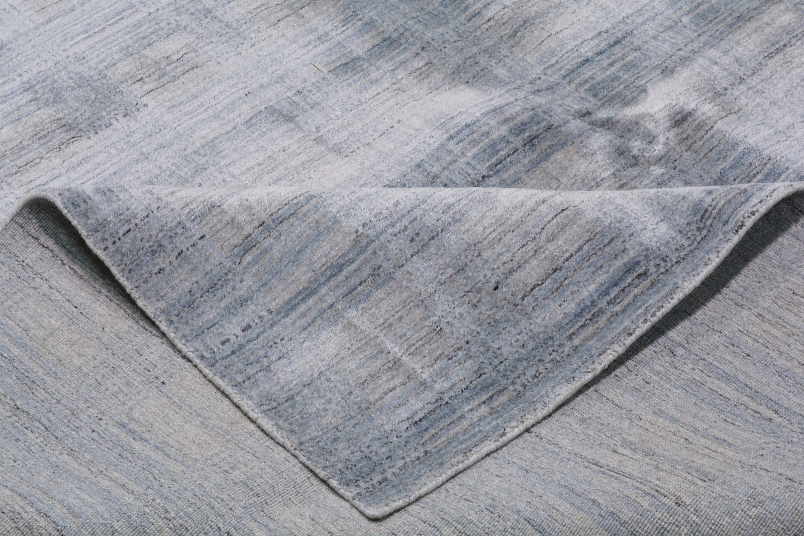 HAND LOOM BAMBOO MODERN RUG - 6