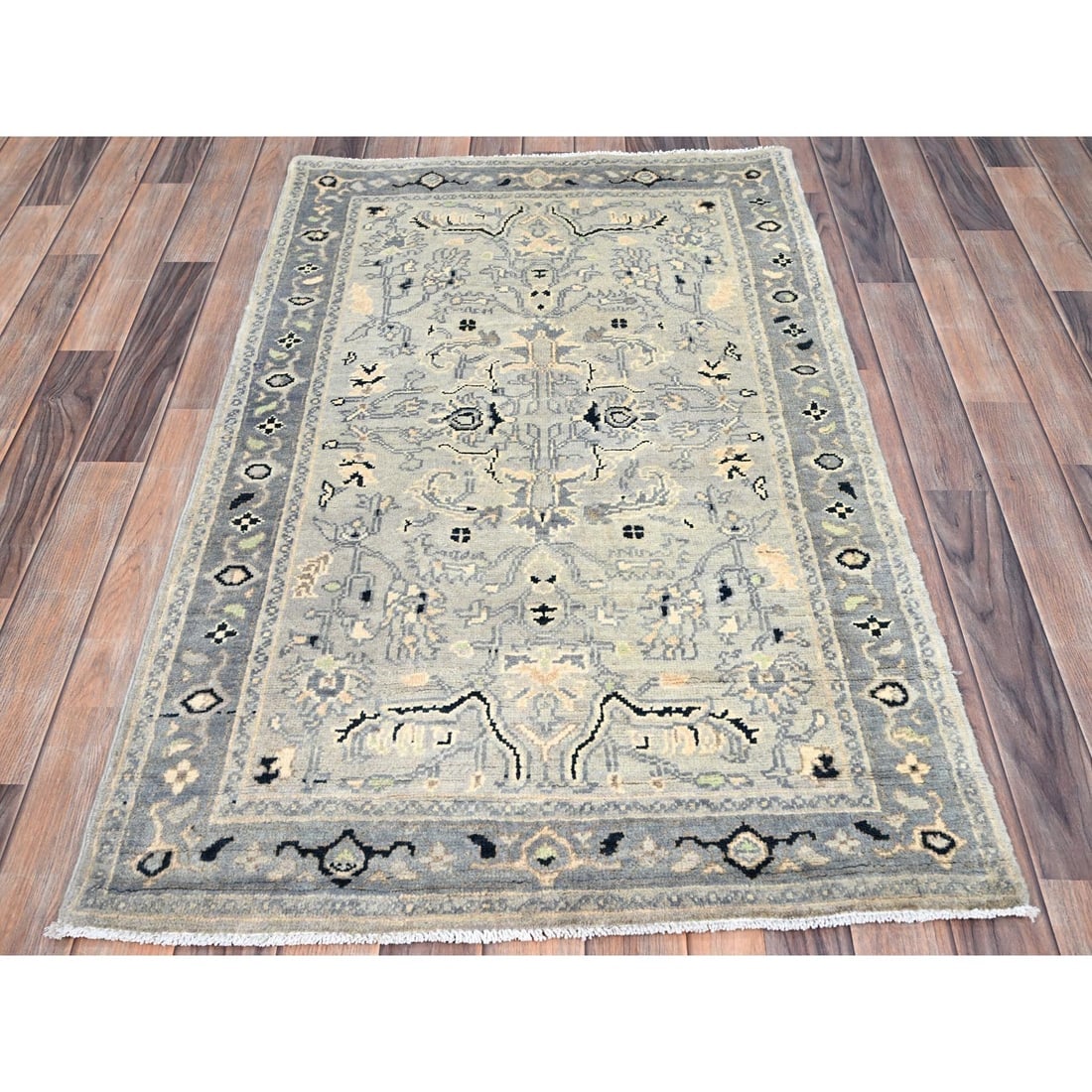Grandma Gray Extra Soft Wool Seeripe Heris Hand Knotted Oriental Rug - 2