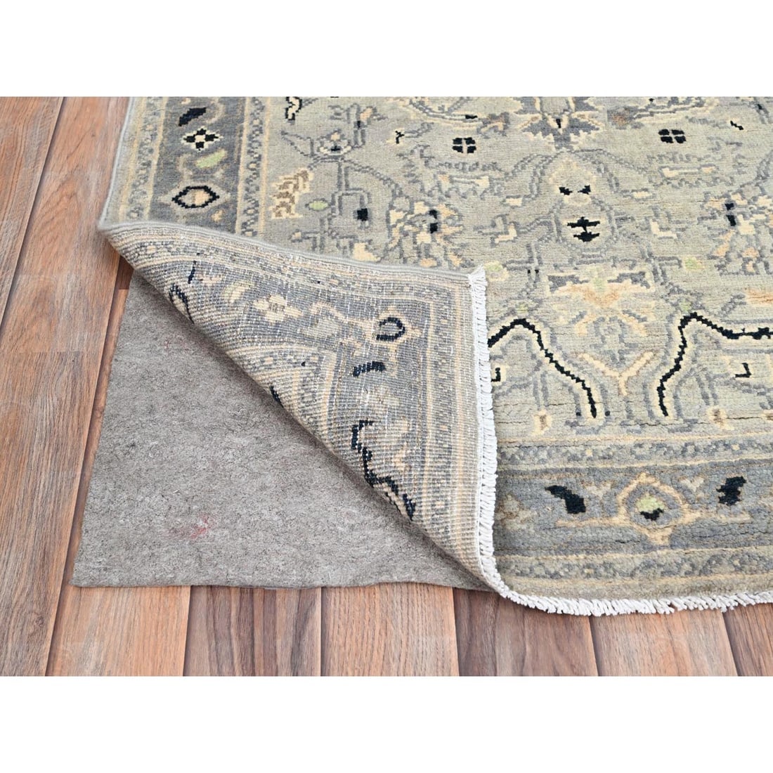 Grandma Gray Extra Soft Wool Seeripe Heris Hand Knotted Oriental Rug - 3