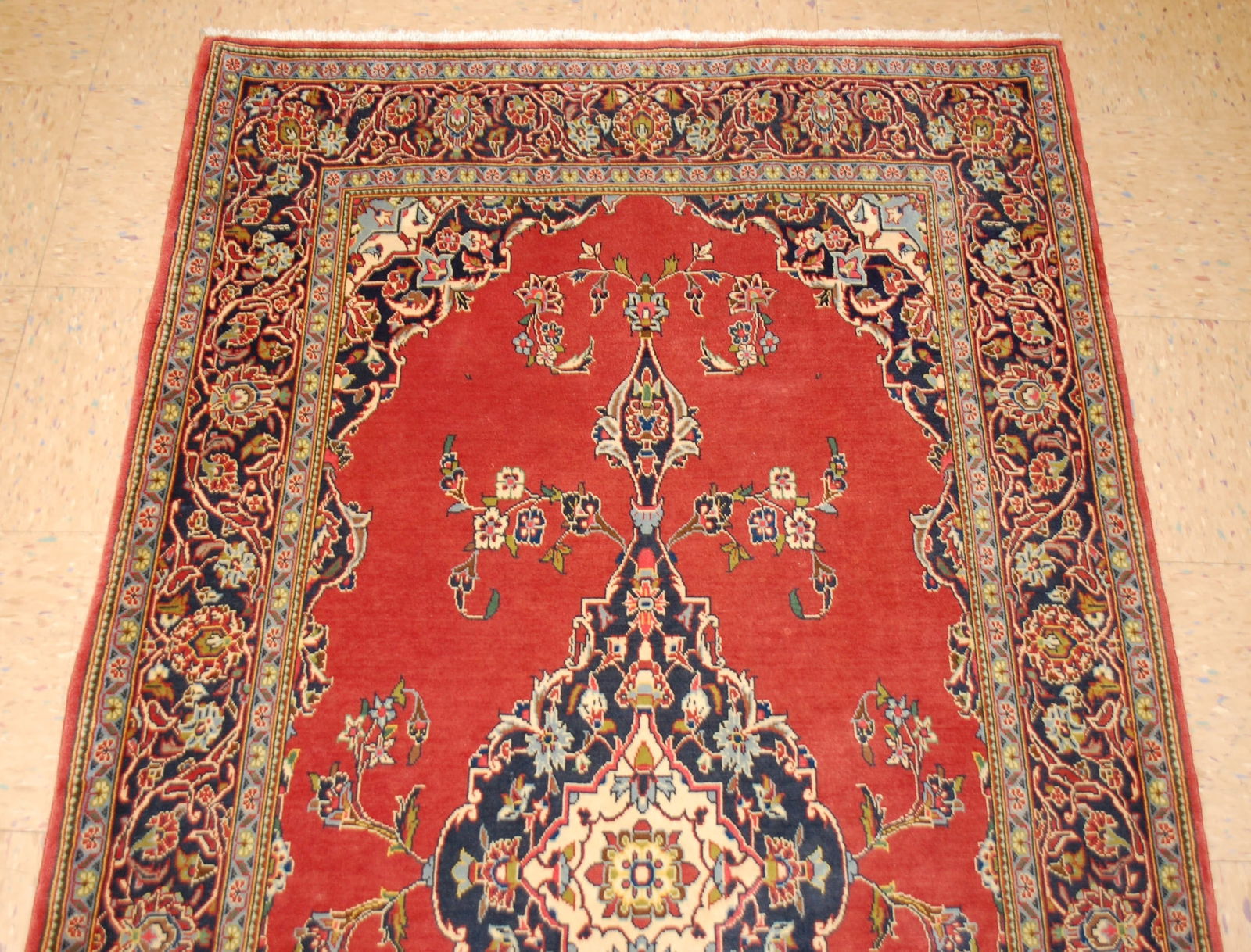 PERSIAN KESHAN RUG 2'7" x 3'3" - 4