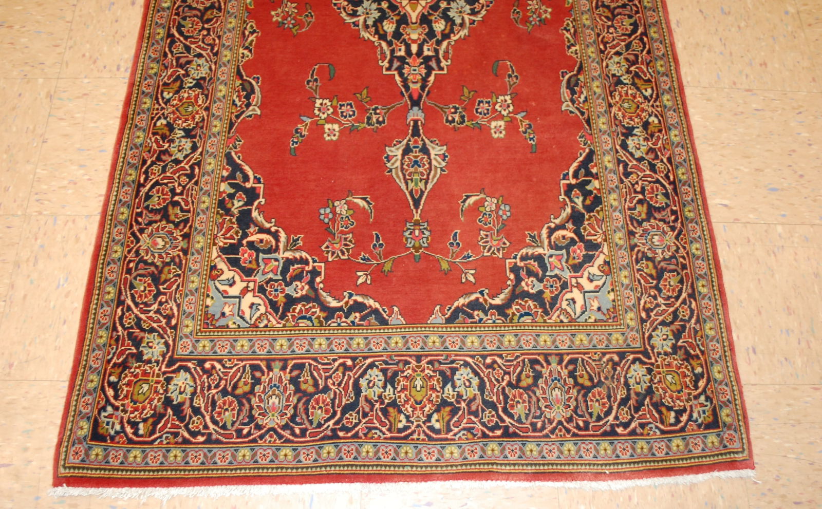 PERSIAN KESHAN RUG 2'7" x 3'3" - 5