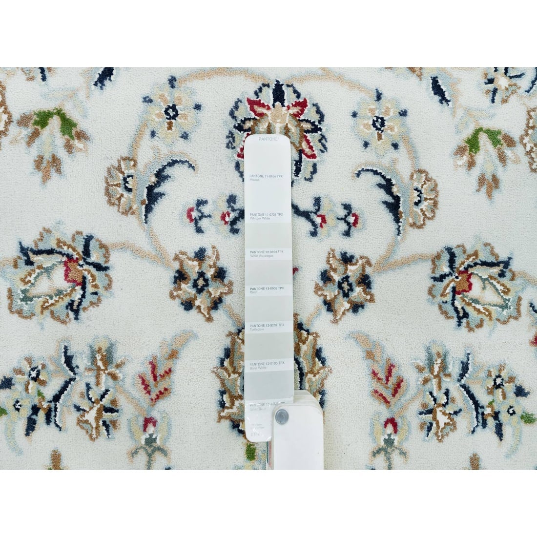 Powder White, Nain Design, 250 KPSI, 100% Wool Hand Knotted Rug - 4