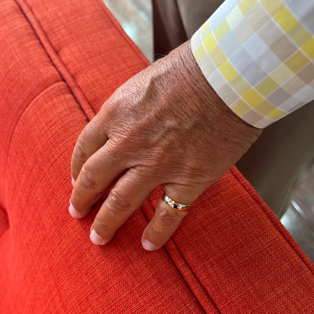 Men's Classic Comfort Fit Wedding Band Ring 14K Yellow Gold, Size 8, 4.5 mm - 3