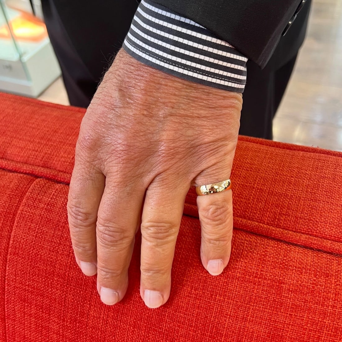 Men's Classic Comfort Fit Wedding Band Ring 14K Yellow Gold, Size 9.5, 5 mm - 4