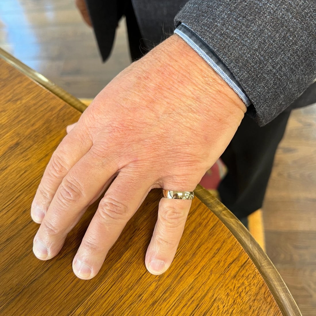 Men's Plain Classic Wedding Band Ring 14K Yellow Gold, Size 8.5, 5 mm - 3