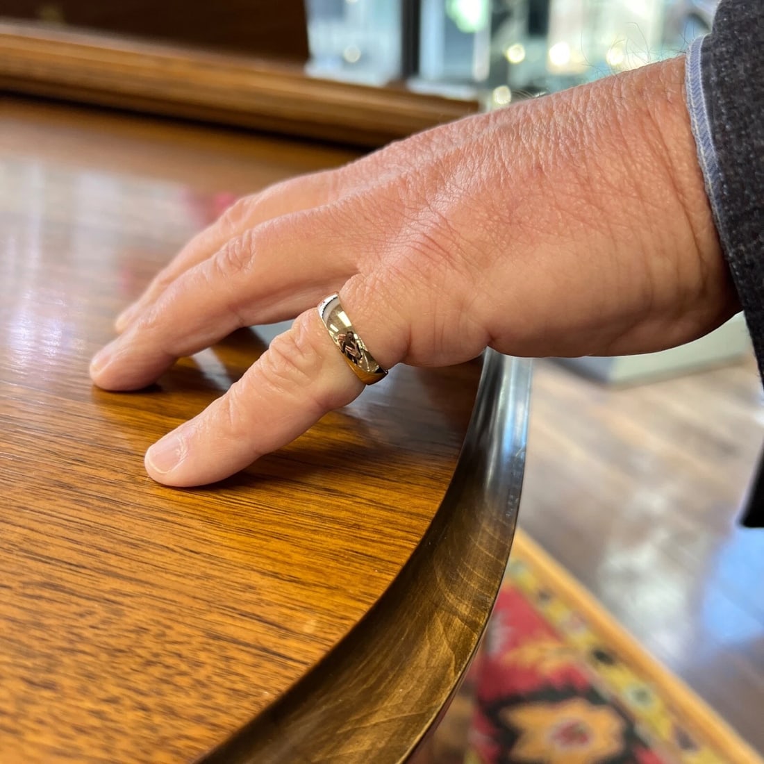 Men's Plain Classic Wedding Band Ring 14K Yellow Gold, Size 8.5, 5 mm - 5