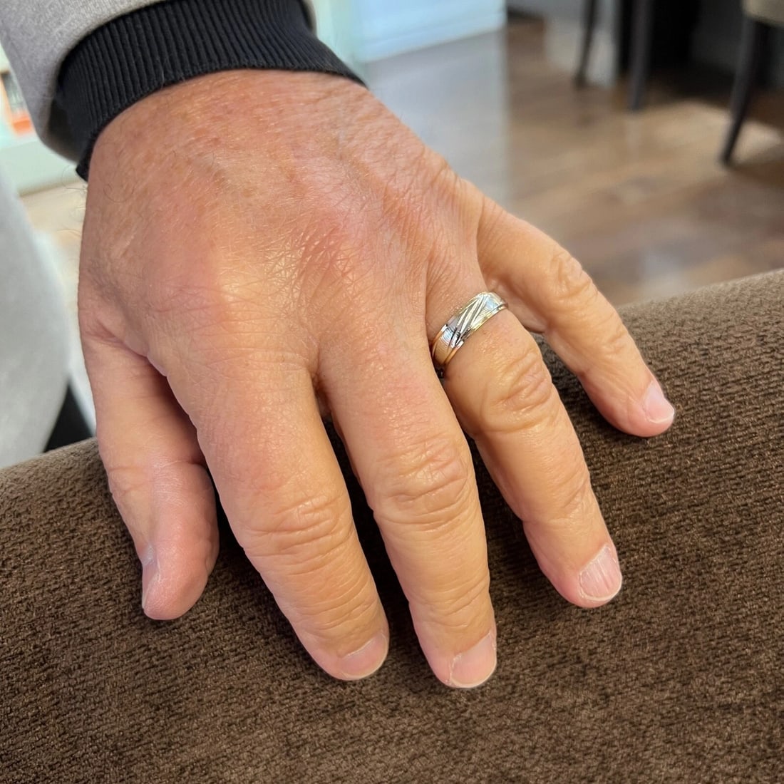 Men's Two-Tone Etched Wedding Band Ring 14K White Yellow Gold, Size 10.5, 5.8 mm - 4